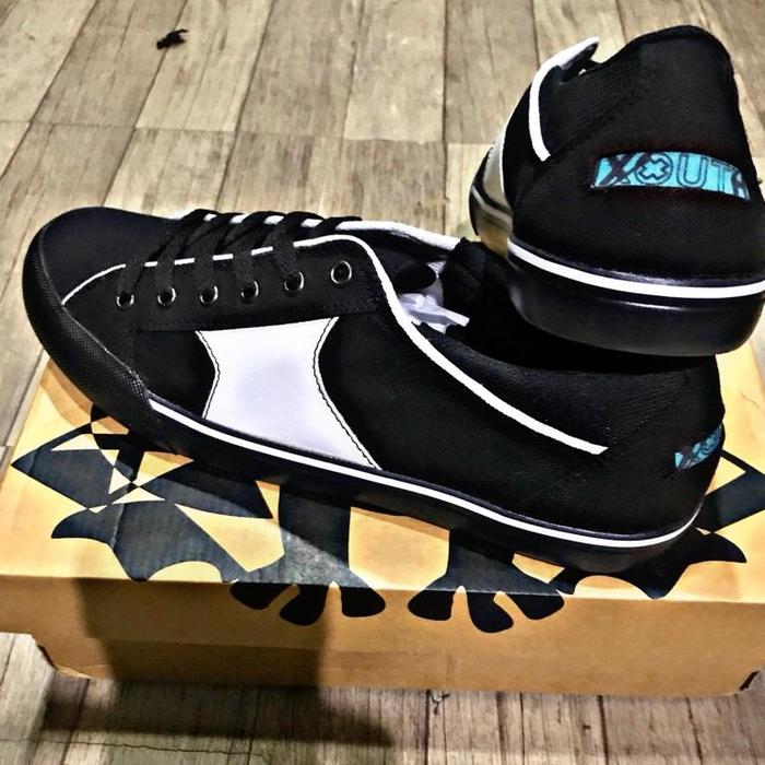 Sepatu Xouth Footwear Imo Black White Size 43/28cm Original