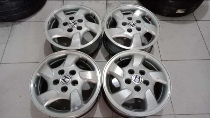 Velg Mobil Bekas Oem Honda Stream Ring 15 Lebar 6 Et45 Pcd 5x114,3