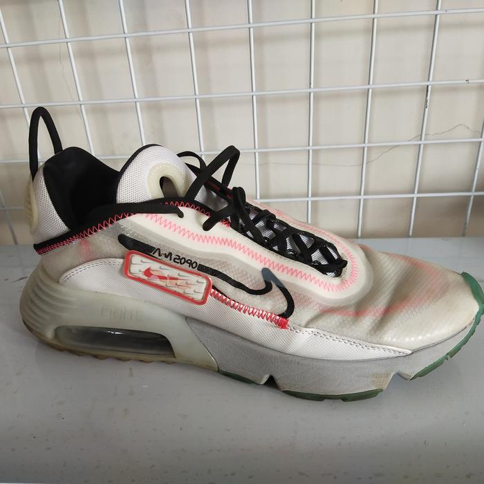 Sepatu second Preloved Nike Air Max 2090