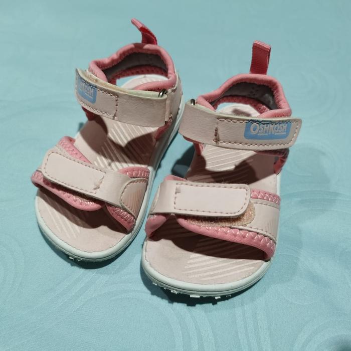 Preloved sepatu sandal anak perempuan oshkosh uk 22