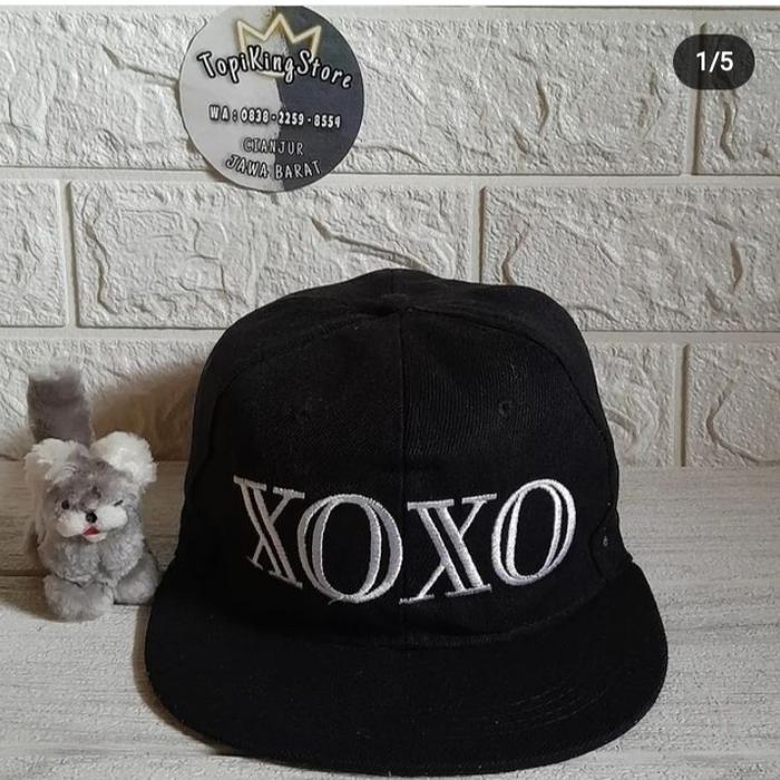 Topi XOXO