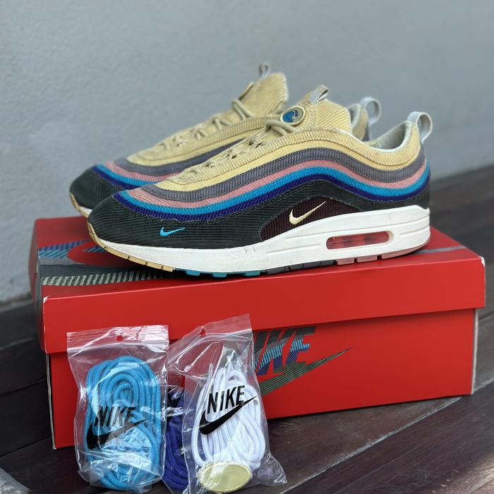 AIRMAX 1/97 SEAN WOTHERSPOON 10 44 pre-loved second not sw offwhite
