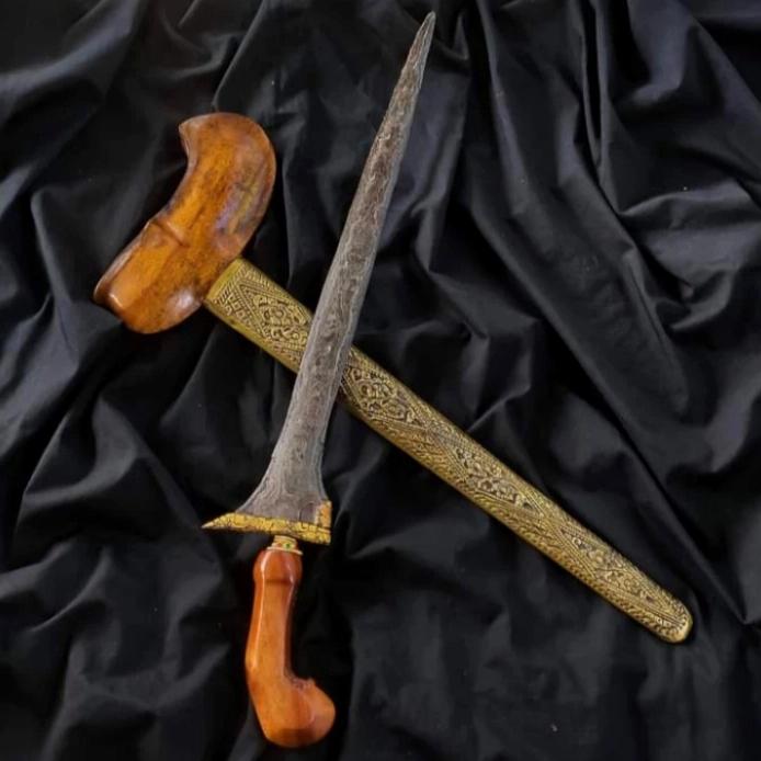 Keris Brojol Makoro Pamor Udan Mas Tangguh Mataram