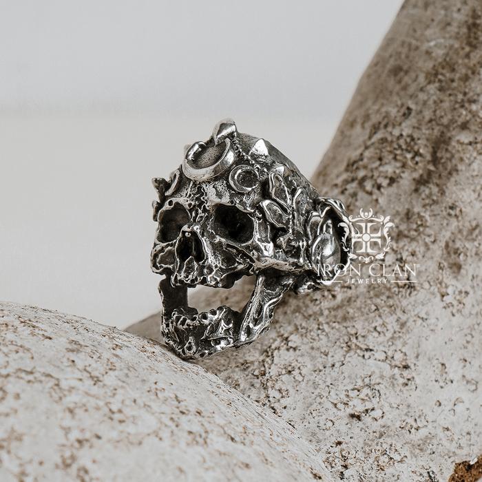 Morrigan Ring (Iron Clan Jewelry)