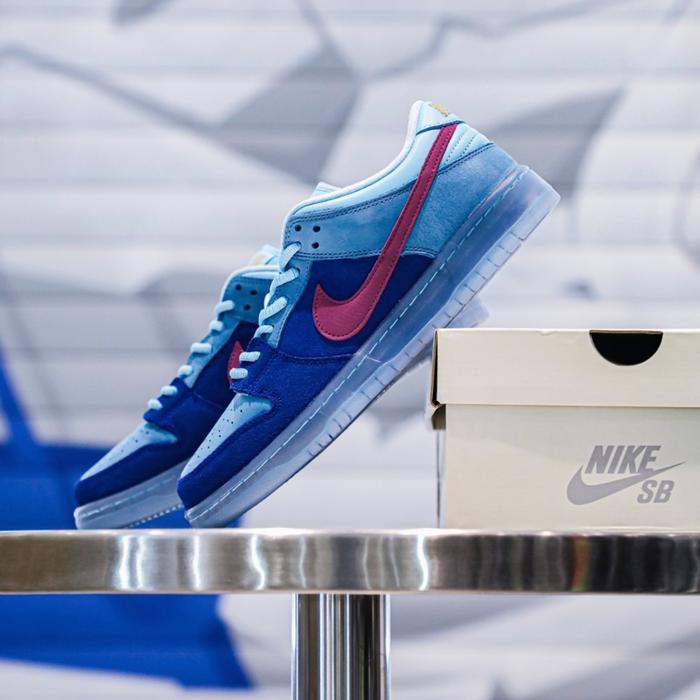 Nike SB Dunk Low x Run The Jewels Original Blue Pink