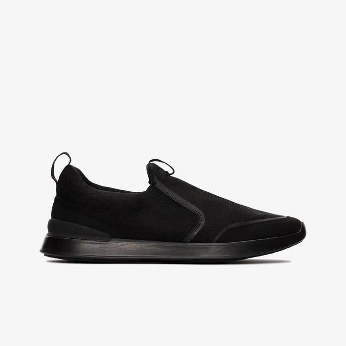 Clarks Men's Slip On LT Ease Original Sepatu Slip On Pria - Black Knit