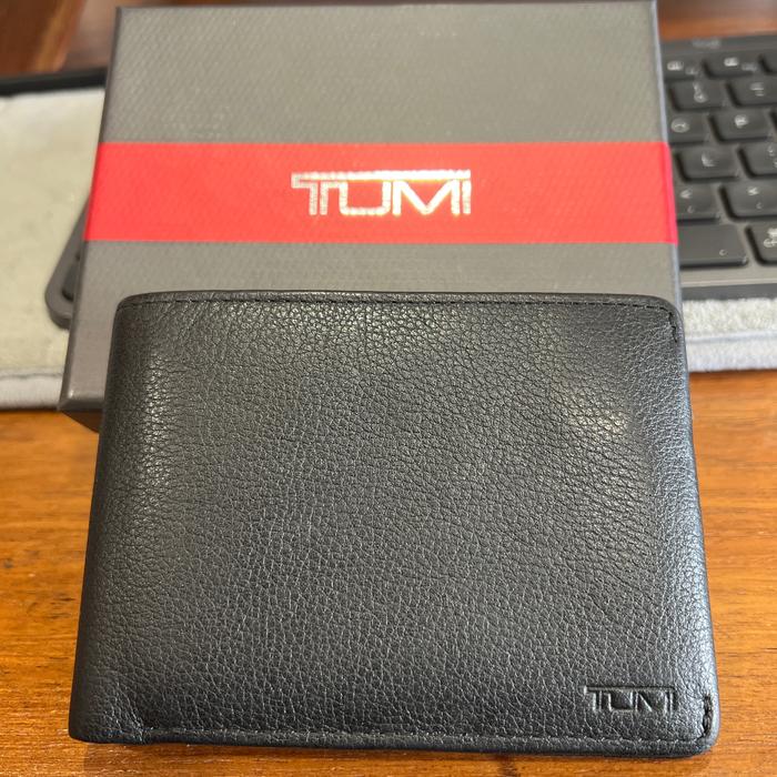 Dompet pria kulit TUMI