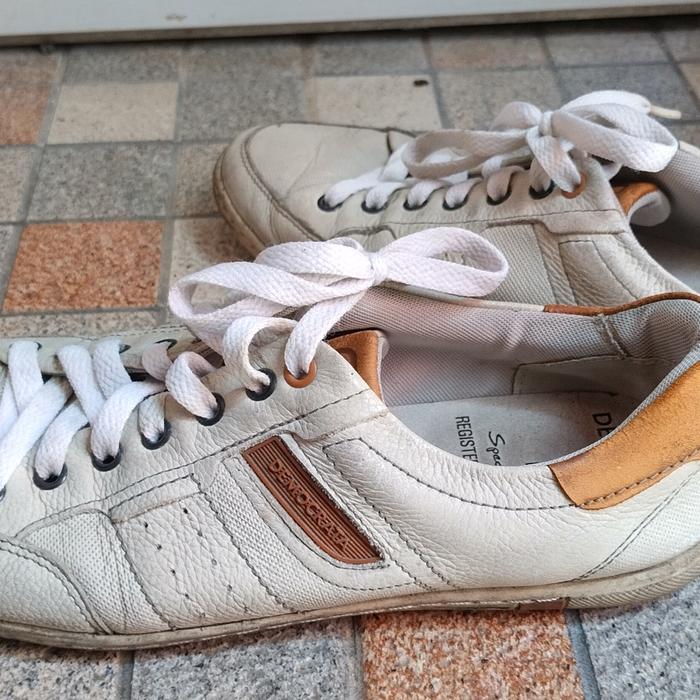 sepatu democrata original