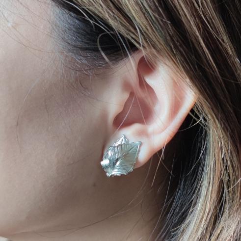 Vintage Giovanni Leaf Leaves Silvertone Clip on Earrings Anting A215