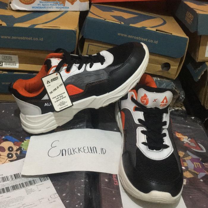 SEPATU AEROSTREET X AURA ESPORT