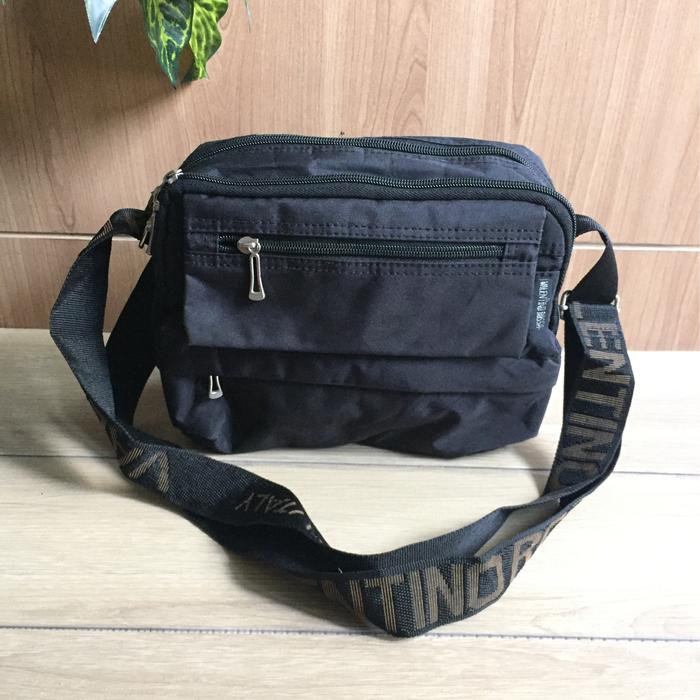 PRELOVED VALENTINO ROSSA TAS SELEMPANG SLING BAH UNISEX HITAM TULISAN