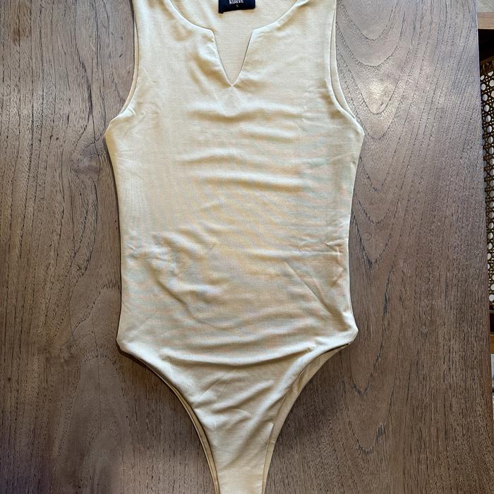 Kurve bodysuit size small