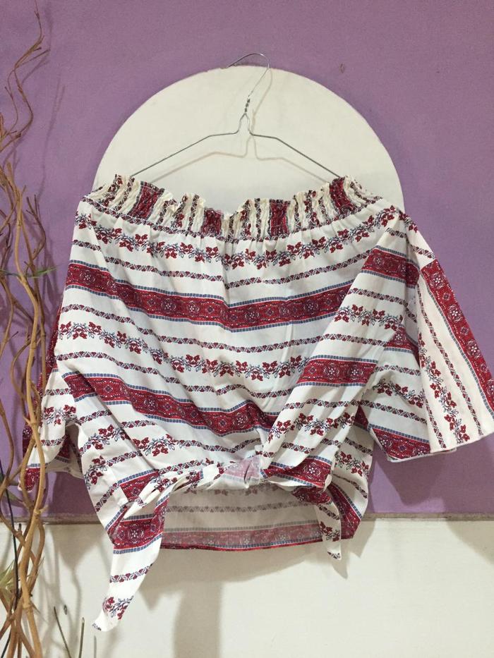 bohemian sabrina top preloved