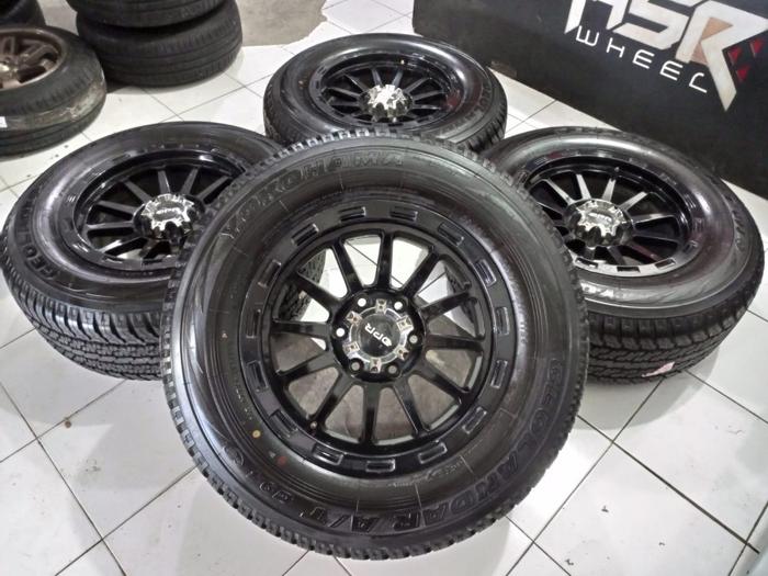 velg mobil bekas DPR R17 PCD 6X139 + ban yokohama 265 65 17