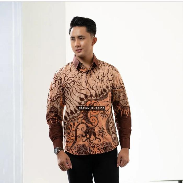 KEMEJA BATIK MOTIF ARSHAKA