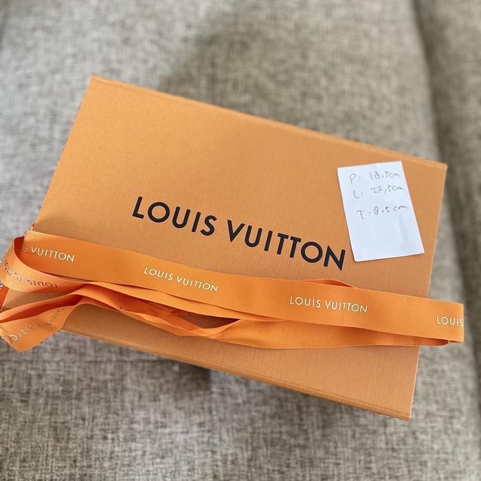 Authentic box Lv for small bags