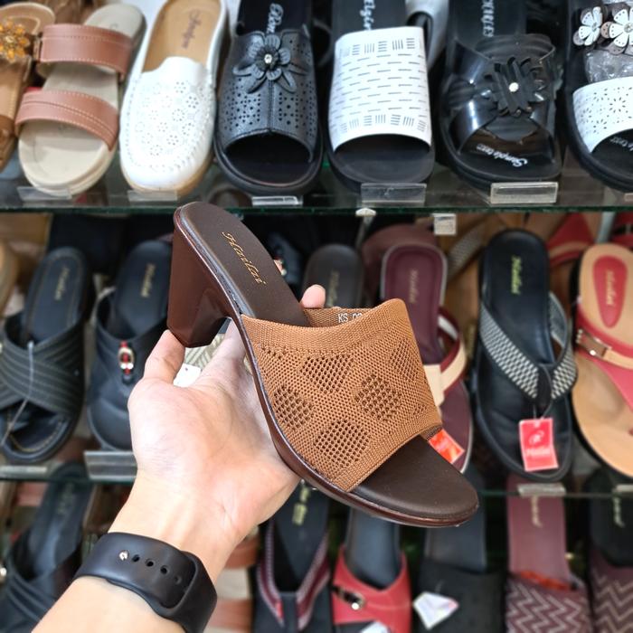 SANDAL HAILAI SANDAL WANITA TUMIT TINGGI