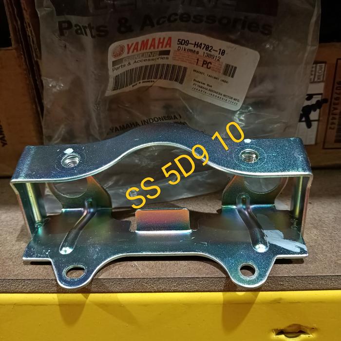 bracket breket besi kedudukan lampu stop vega rr ori 5d9 h4702 10