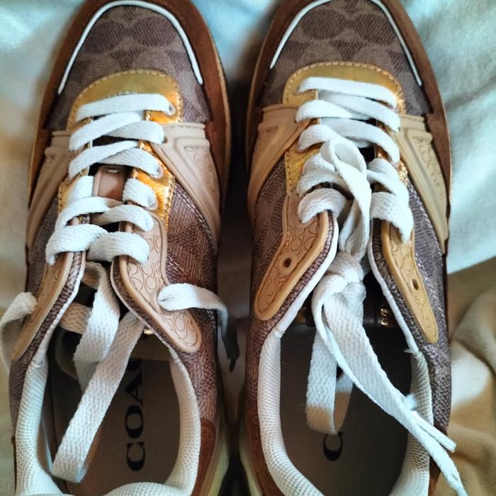 sepatu coach wanita original