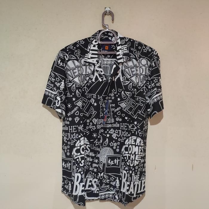 kemeja the beatles medium