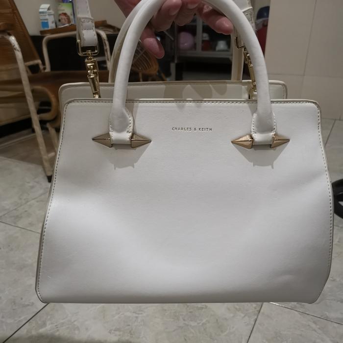 charles and keith original tas tangan hand bag preloved white / putih