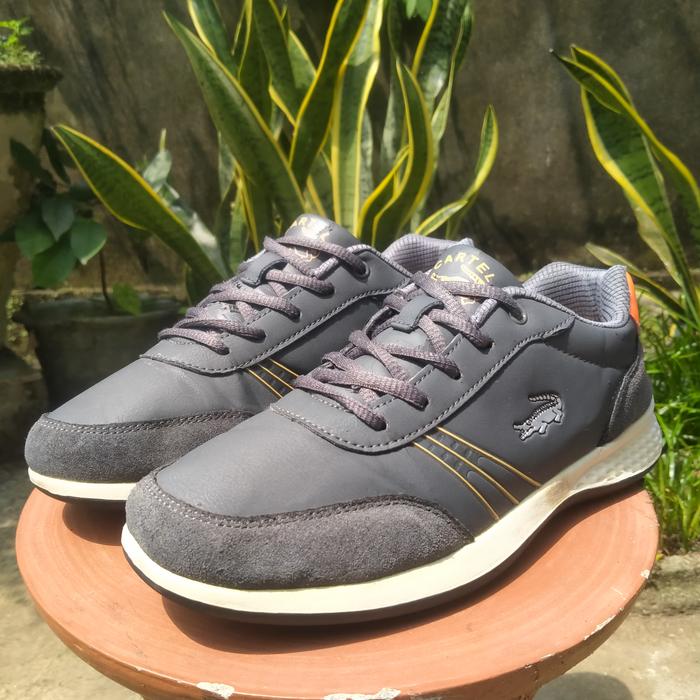 Sepatu Second Sneakers Brand Cartelo Size 40 Insole 25 cm