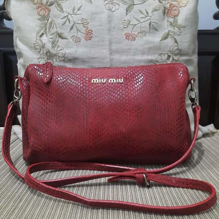 Tas Wanita Branded Second Miu Miu Tas Selempang 1