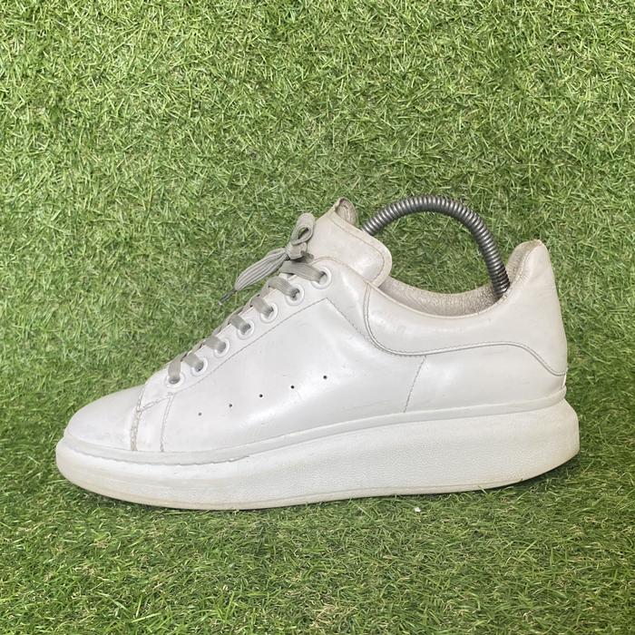 Alexander McQueen Oversized ALL White chunky sneakers bekas