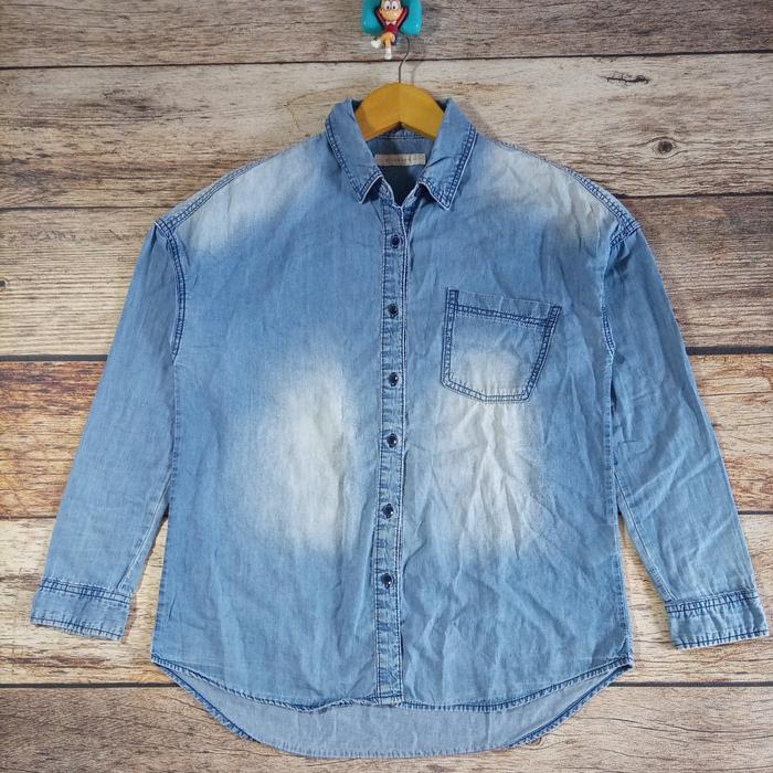 Kemeja denim wanita Giordano