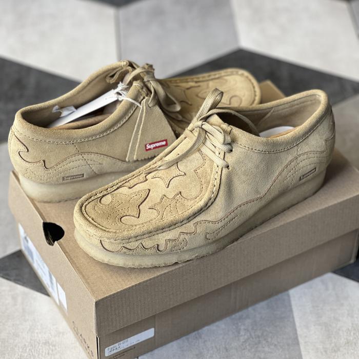 CLARKS ORIGINAL WALLABEE X SUPREME MAPLE SUEDE