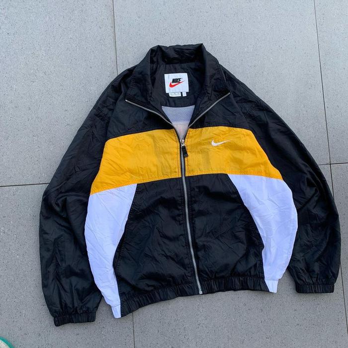 nike spellout vintage