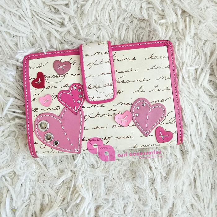 Preloved Fossil Hearts Applique Medium Bifold Wallet
