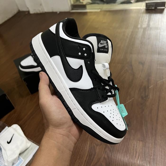 Nike SB Dunk Panda
