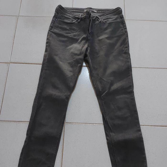celana jeans sixteen denim scale hitam
