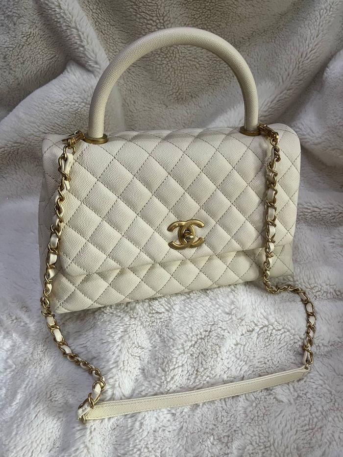 CHANEL small COCO handle in pearl white brass GHW. Caviar