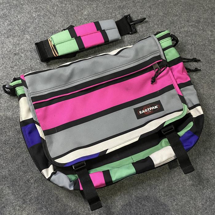 Slingbag Pria Wanita Eastpak Original USA