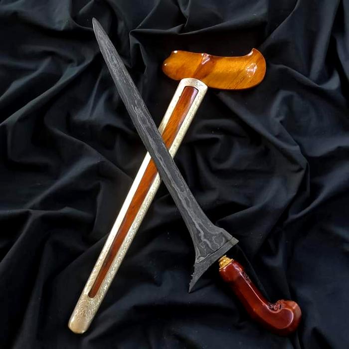 Keris Jalak Ngore PB III Pamor Slewah Sepuh kuno