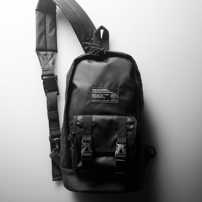 TAS SLINGBAG RUSSEL PHILLIP WORKS