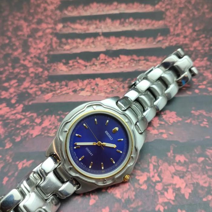 Seiko Lucent 7N01