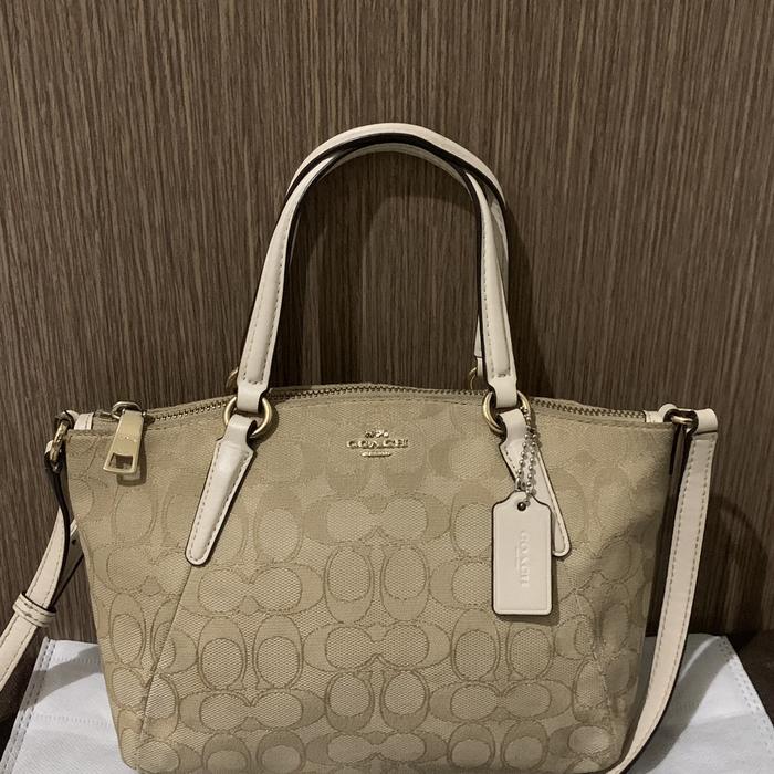 [SOLD] Preloved coach mini kelsey