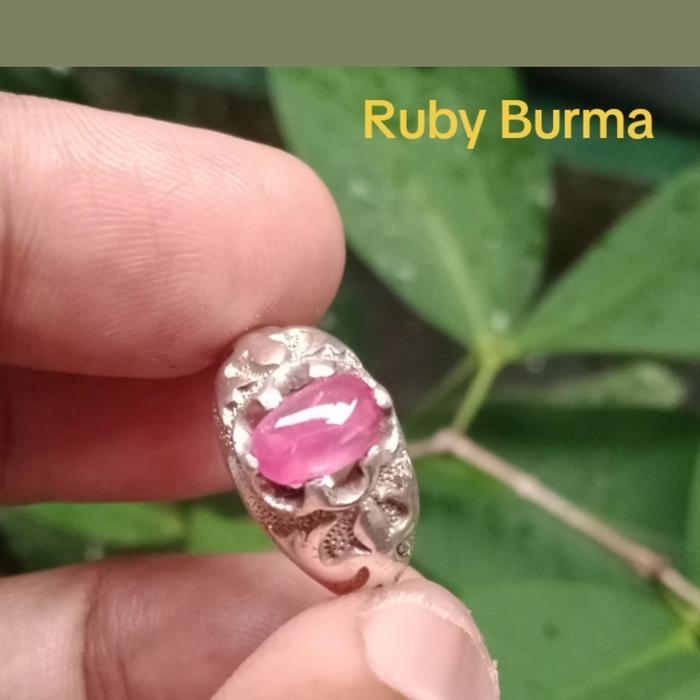 Ruby Burma Kristal Ring Perak