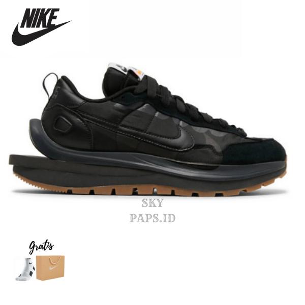 Sacai X Nike Vaporwaffle Black Gum