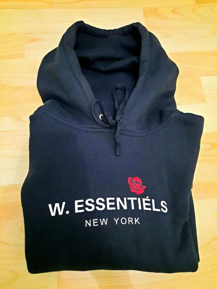 HOODIE BLACK ROSE W.ESSENTIALS