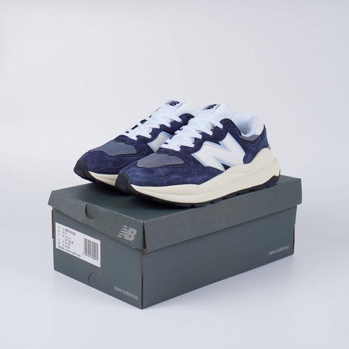 SEPATU NEW BALANCE 5740 NAVY WHITE BNIB