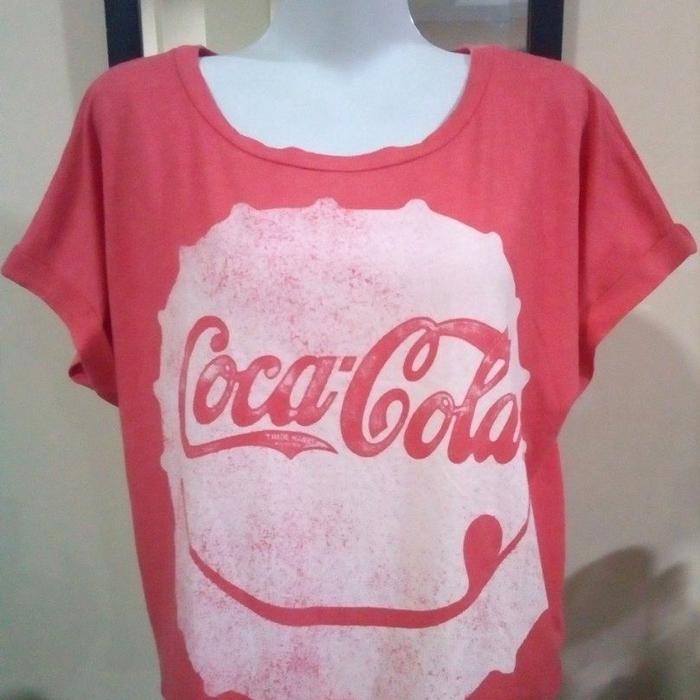 kaos tshirt crop coca cola x forever 21