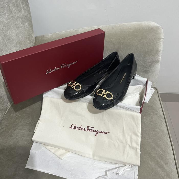 Sepatu Salvatore Ferragamo Garda Flatshoes Wanita