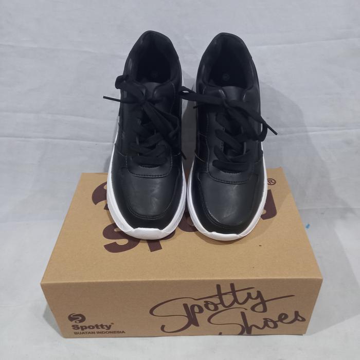 Sepatu sekolah bts perempuan SPOTTY ORIGINAL EVELYN 01 HITAM PUTIH