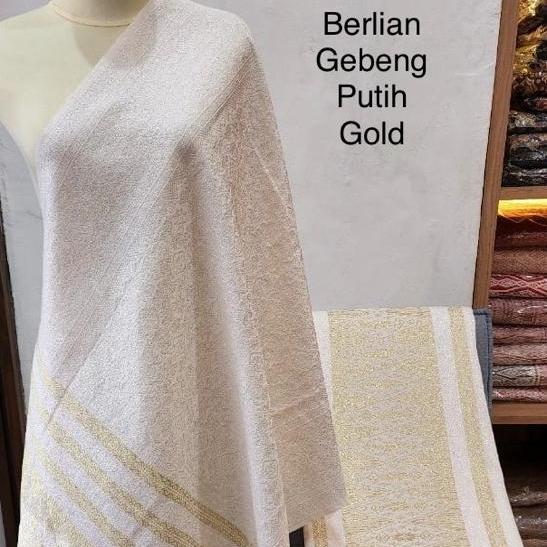Tumtuman Berlian Gebeng Bahan Sutera Putih Gold