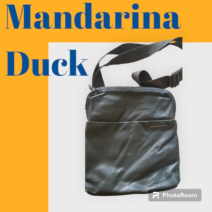 Mandarina Duck sling bag