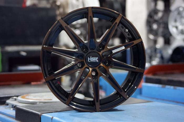 velg hsr 17 kccx lebar 7,5 et45 pnp city jazz yaris mobilio swift brio